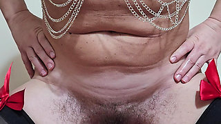 Crazy horny wife hard squirting on huge dildo (part 1)