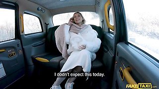 Blonde video with mysterious siren from Fake Taxi