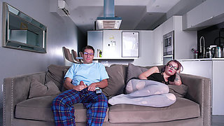 Kinky Teen with Glasses Receives Cum in Her Mouth After Hot Sex Action