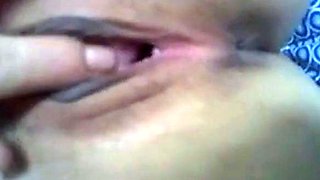 Korean Ex-Girlfriend's Pussy on Phone Cam