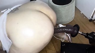 Bebe Moon Anal With Fucking Machine