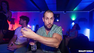 Perverted booty girl xxx video