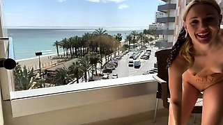 Ivy Roses - Apartment Flashing