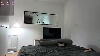 Sexynympho webcam model uses toy on clit to masturbate