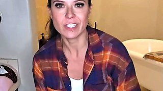 Brunette Solo Webcam Masturbation