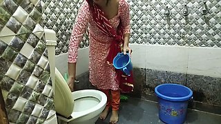 Indian Hot Mokrani Ki Chudai Malkin Se In Washroom
