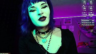 Goth Temptress Wants to Take it All
