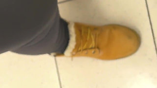 Extreme risky handjob in supermarket an wiped cum on product :p !