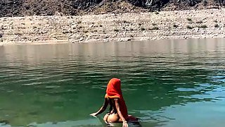 Amateur wild chick solo masturbation