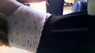 Natural brunette solo toying