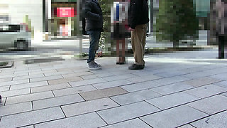 A121B08 A seductive beauty who smiles at men while moving her hips! A model-level erotic wife caught in Ginza!