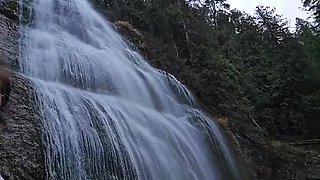 Nerdy Faery's Icy Outdoor Piss - Big Ass Canadian MILF with Glasses Peeing on Ice