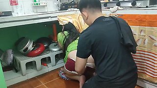 Filipina MILF Stuck in Kitchen Gets Hardcore Fuck - Pinay_PH