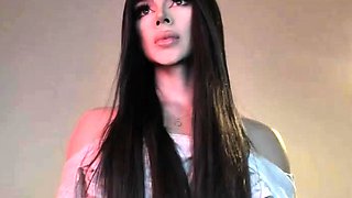 Beautiful teen brunette Jessica Sinn masturbates