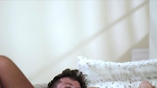 Buxom mature bombshell Ryan Keely exciting xxx clip