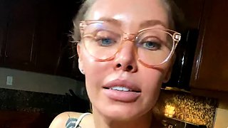 Blonde With Natural Big Boobs Loves Putting A Toy In Her