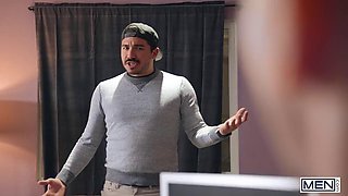 Michael Jackmans Bareback Massage for Kaleb Stryker Ignites Passionate Anal Pounding and Explosive
