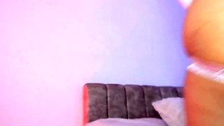 Masturbating amateur cums after solo fun