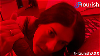 Anna Cummings Gets the Red Light Room Specialty From Mrflourish