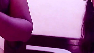 Hot Romance in Massage When Two Lady Starts to Develop Customer