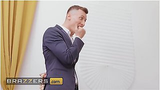 - Bombshells Sofia Lee & Ebony Mystique Fuck Charlies Brains Out Until His Wife Returns