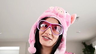 Lexy Blaze - Follow To See Me Squirt! Nerdy E-girl Sister