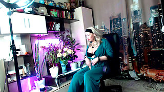 Aimee & Peter, MARRIAGE LYRICS: The workdays of a mature married webcam couple. A look from the inside...))