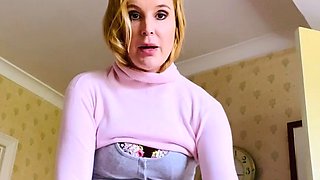 Cute amateur brunette naughty in solo jerking show on camera