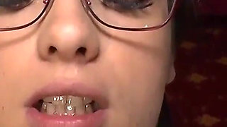 Mira Cuckold Creampie Clean up