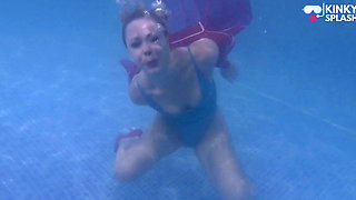 Swim & Play in Pvc Mac, Latex and Heels