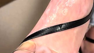 Flexible foot fetish masturbating with feet and hands