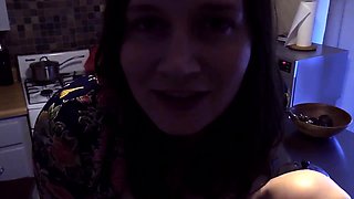 Bettie Bondage – A Hard Lesson With Mom