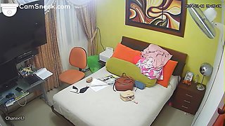 IPCAM - Latina dressing up after shower