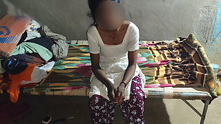 Secretly called the beautiful sister-in-law at night and fucked her in the bathroom