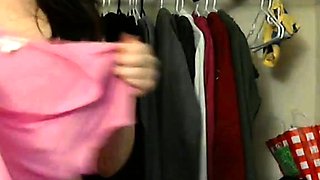 Brunette Solo Webcam Masturbation