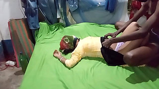 Romantic Video with a Desi Aunty Featuring a Hot Butt and Kissing Only