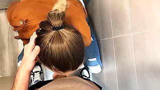 Deep-throat, amateur facefuck, bathroom sex