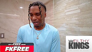 Fill Up My Stepmom - Sydney Paiges Pussy Stuffed By Stepson & Friends Dicks