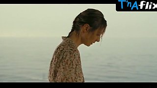 Elizabeth Debicki Bum, Mounds Episode in Tenet