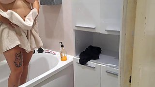 Looking for My Teen Step Sister and Jacking Off