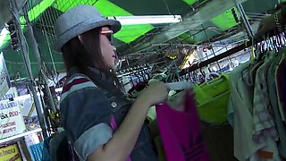 Tongue pierced Thai MILF gets picked up