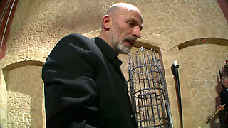 Leashed Slave Gets Brutal Anal Object Insertion