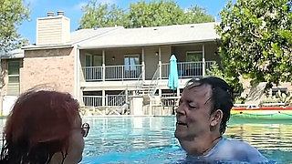 BBW Couple Love to Kissing the Pool!