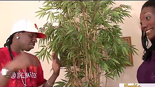 Bubble Butt Ebony Goddess Fucking a Real Playa