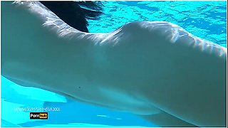 Hardcore Fisting In The Swimming Pool ( )