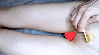 Teen Pussy Deep Bikini Waxing