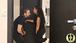 PEE DESPERATION IN COUPLE DIRTY TOILET