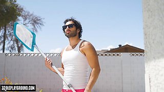 Sophia Locke Gives Pool Boy Zane Walker Her Mouth to Pound with His Big Cock in the Backyard