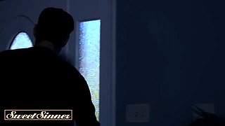 Sweet sinner - nasty blonda seduces her man's grandpa with sweet converse and hot hardcore insertion