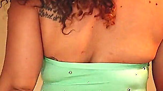 Semaj Media Mone Divine Relaxes by the Pool!!